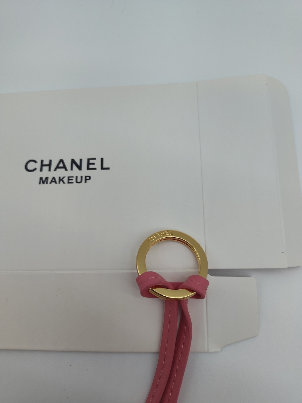 CHANEL Makeup Promotional Pink Lambskin Leather CC Logo Bag Charm Gold Hardware - Picture 3 of 8